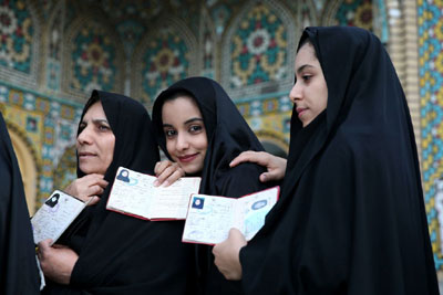 Women registering to vote in Iran Women registering to vote in Iran